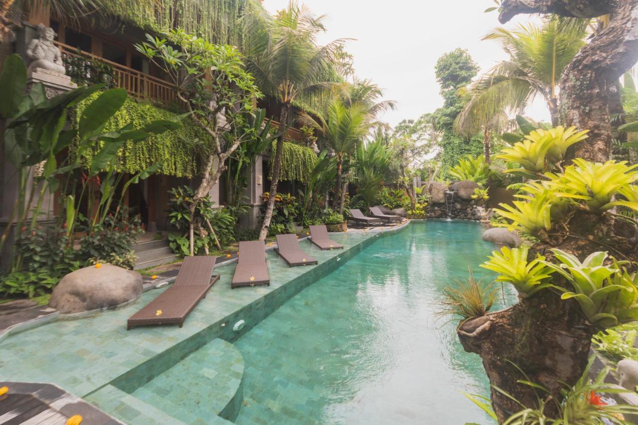 Weda Cita Resort And Spa By Mahaputra Ubud Eksteriør bilde The swimming pool at the hotel
