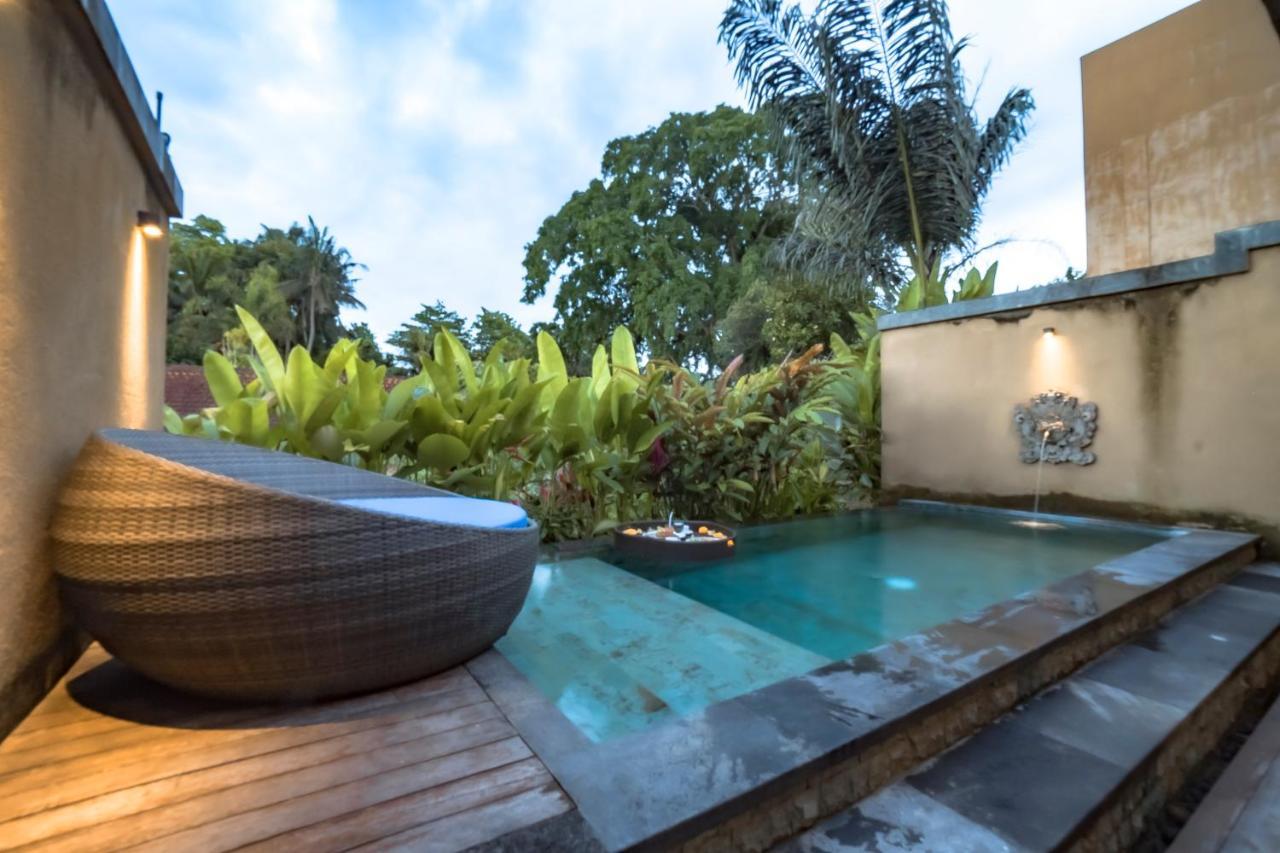 Weda Cita Resort And Spa By Mahaputra Ubud Eksteriør bilde The swimming pool at the hotel